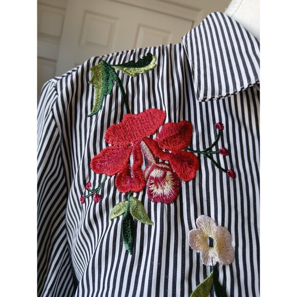 KontroL Contemporary Women’s Striped Flower Embroidered Shirt Blouse Size Large - Picture 7 of 16